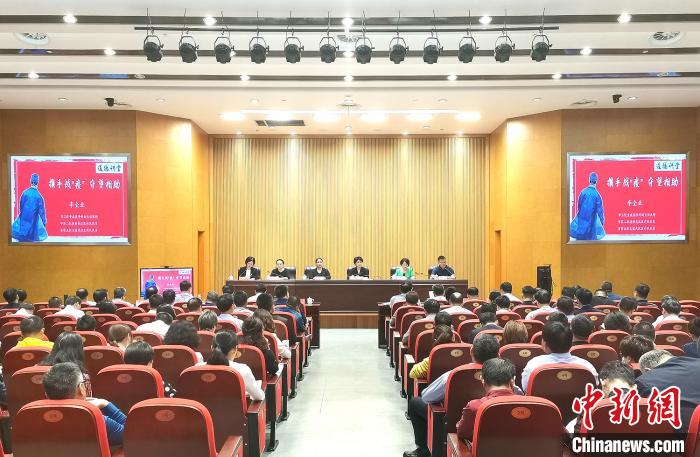 盐城援湖北医务人员讲战“疫”故事：抢救生命比什么都重要