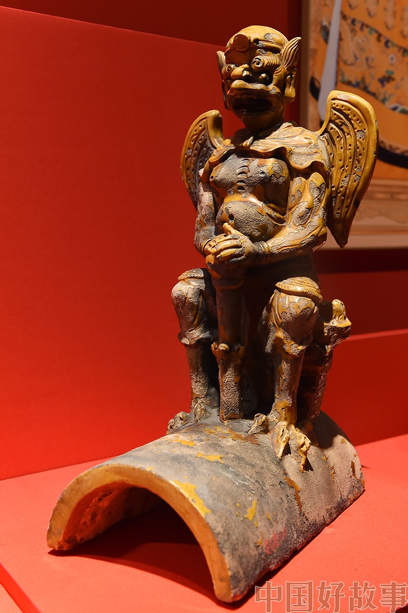 图为琉璃走兽--行什(音航十).宋家儒摄